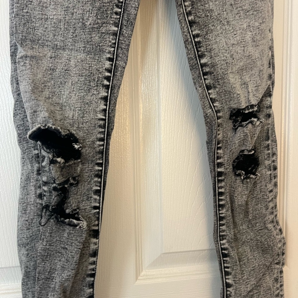 Jeans - Picture 2 of 7